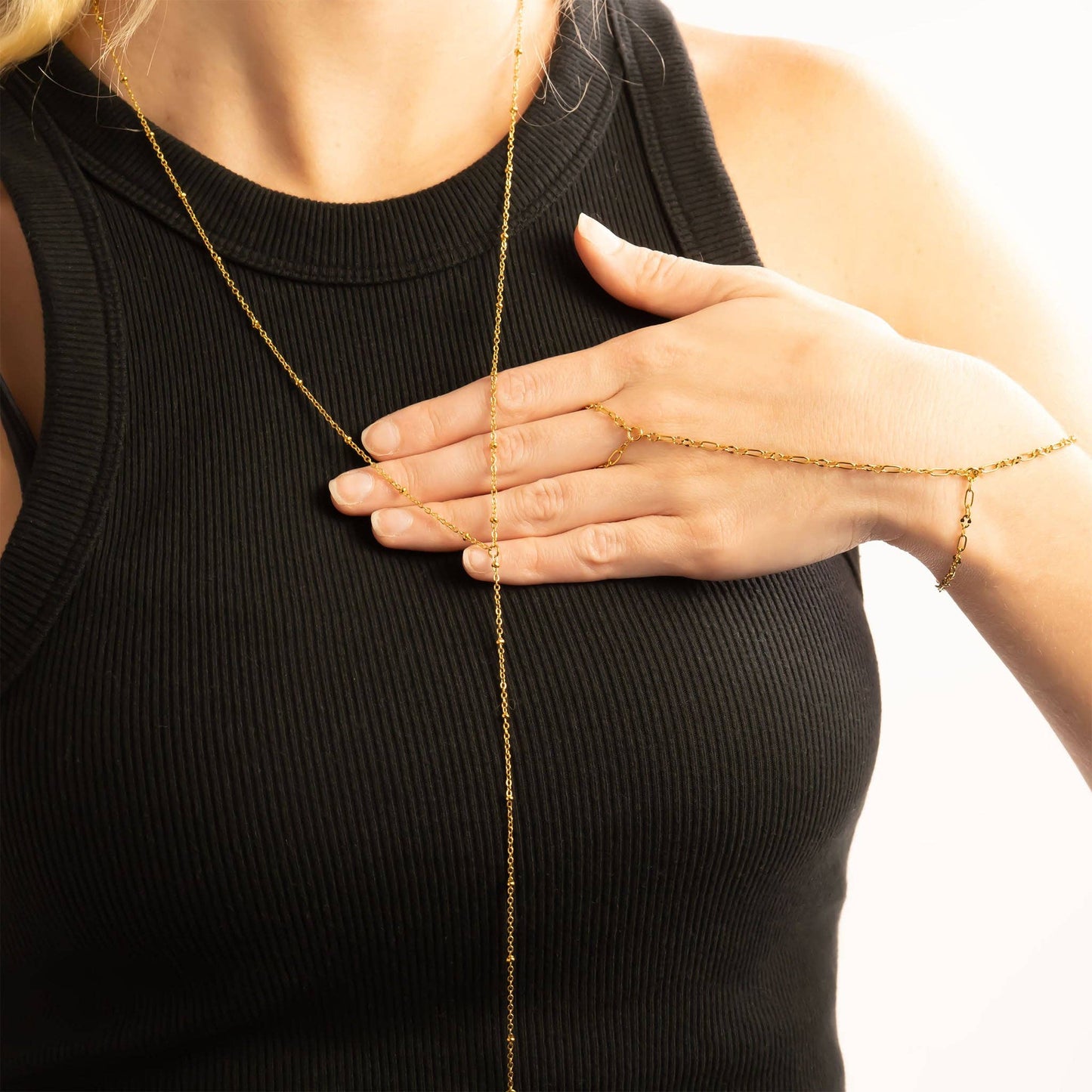 18K Gold PVD Stainless Steel Smooth Lip Hand Chain: Gold