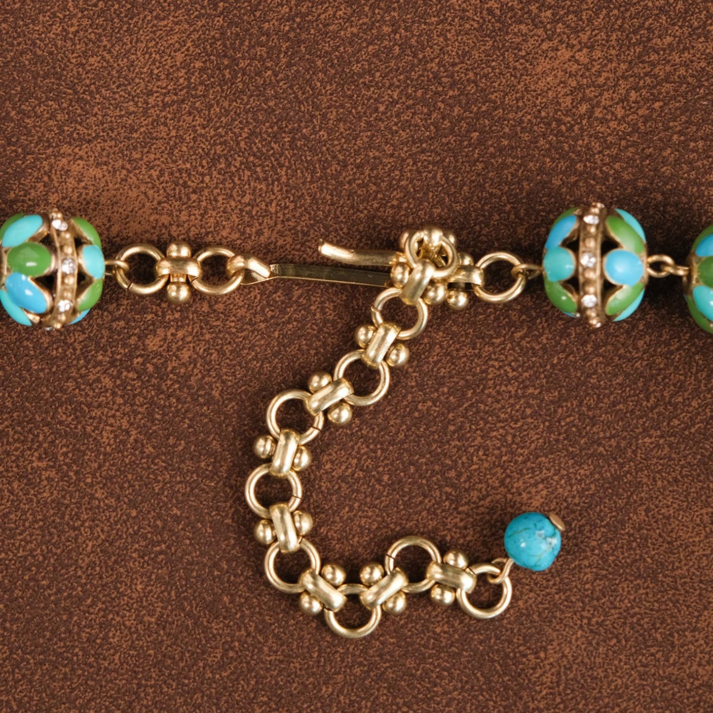 Vintage-Inspired Turquoise and Green Floral Bead Necklace