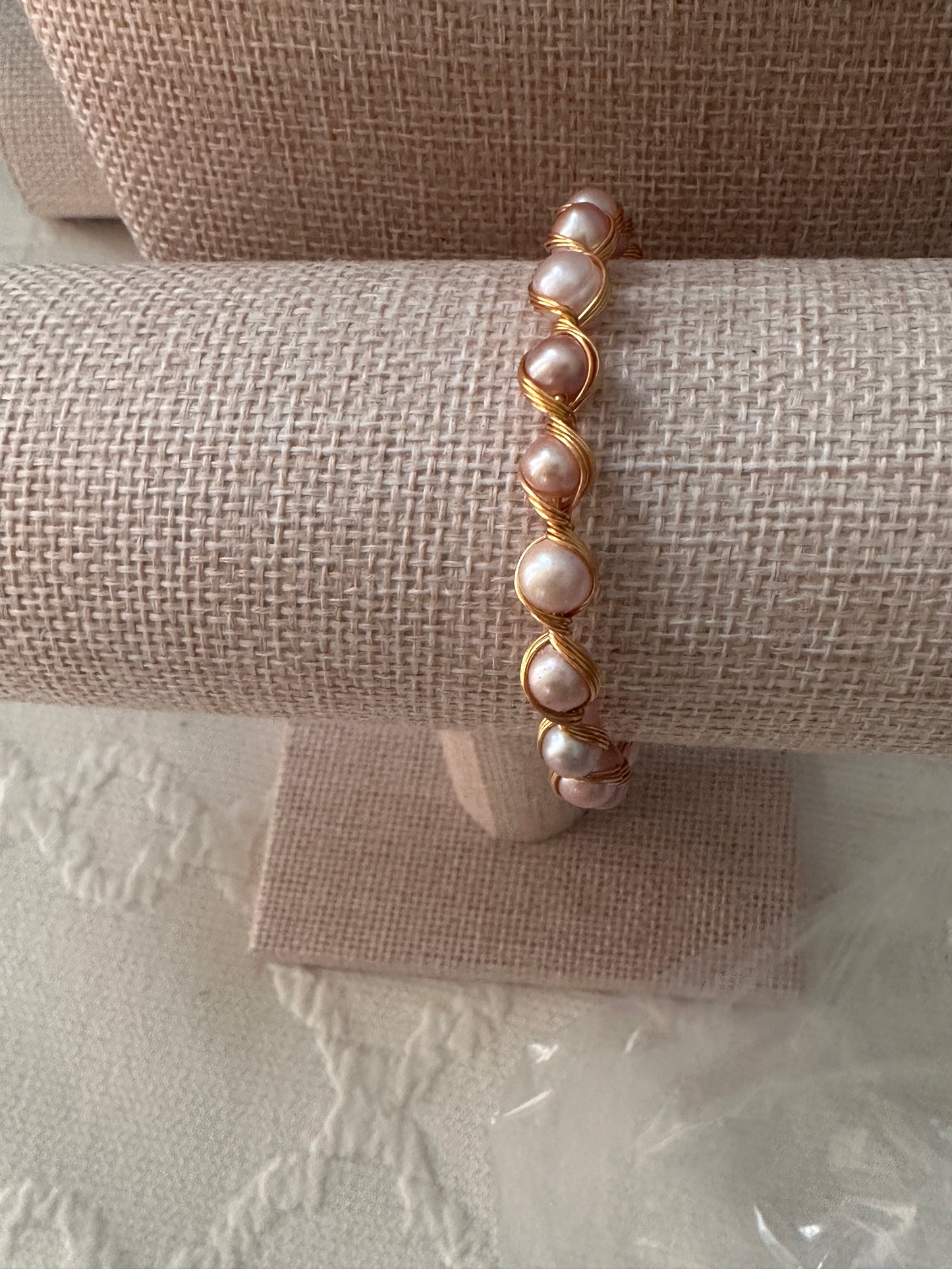 Freshwater Pearl Wire Bracelet – Multicolor (8–10 mm)