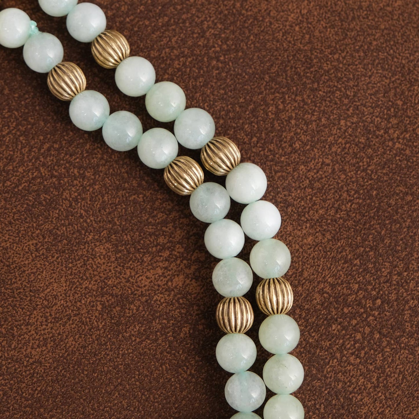 Elegant Vintage-Inspired Gemstone Crystal Statement Necklace