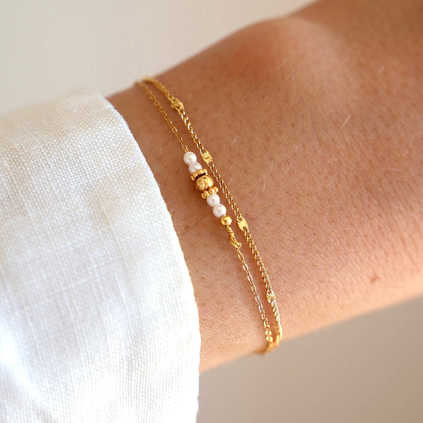 Double white pearl bracelet