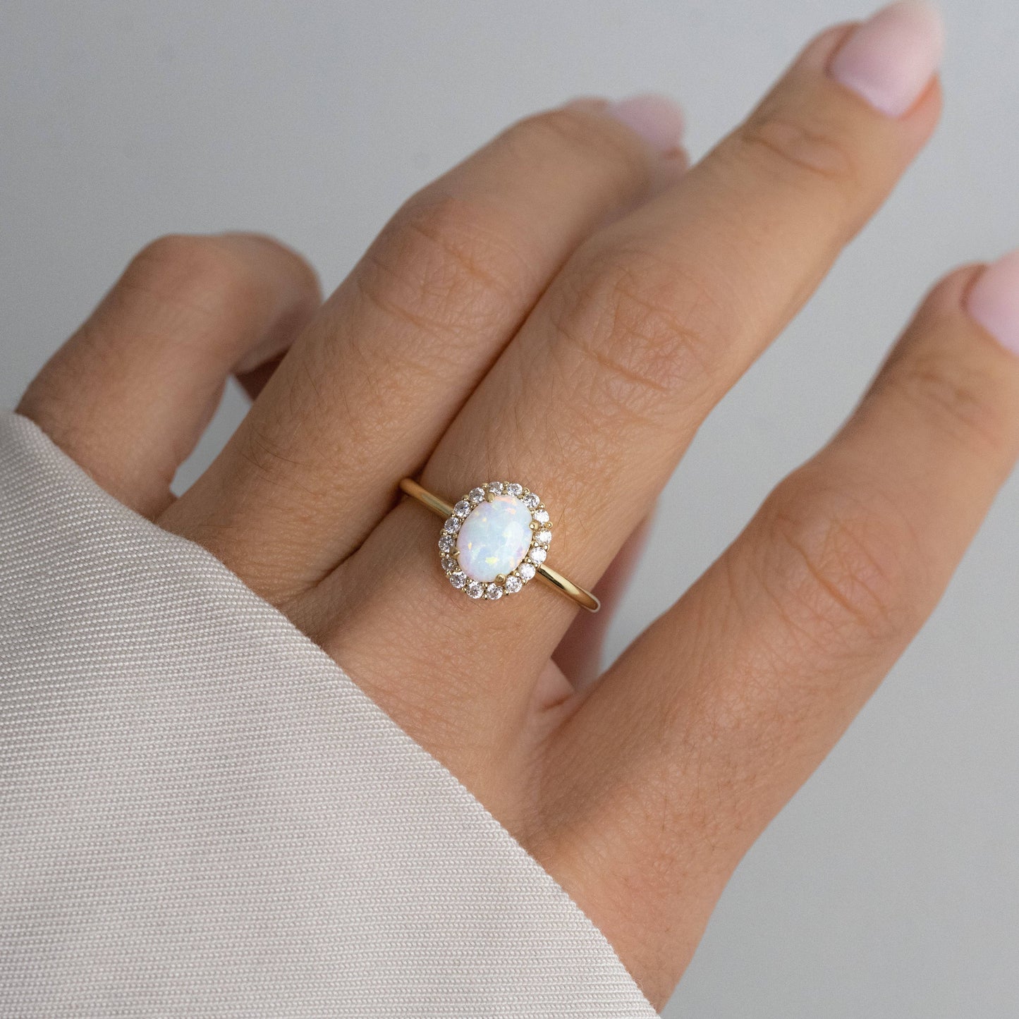 Oval Opal Ring: Gold / 6
