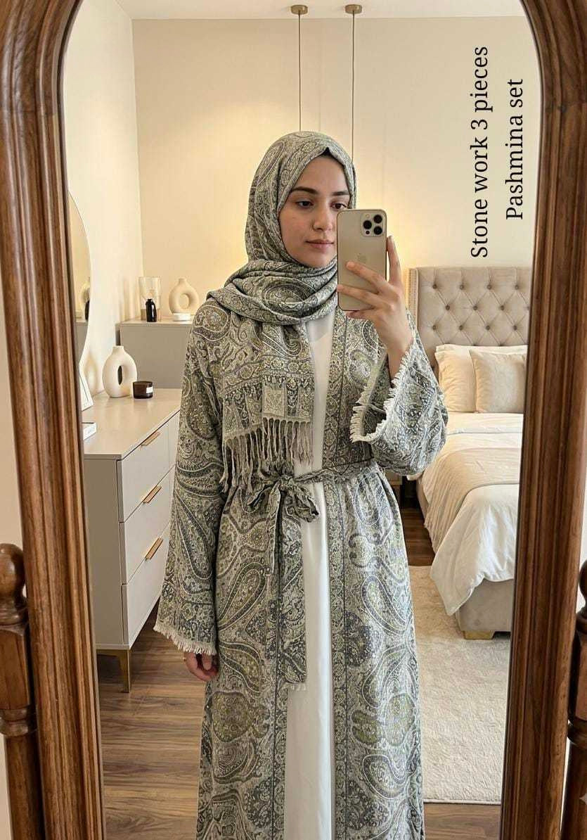 Pure
Pashmina Abaya
