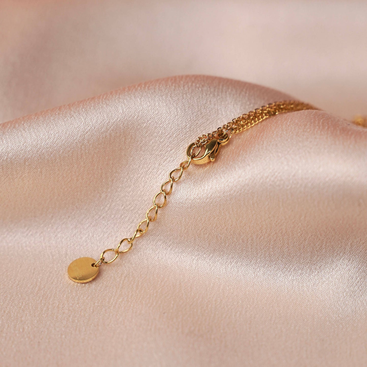 Double white pearl bracelet