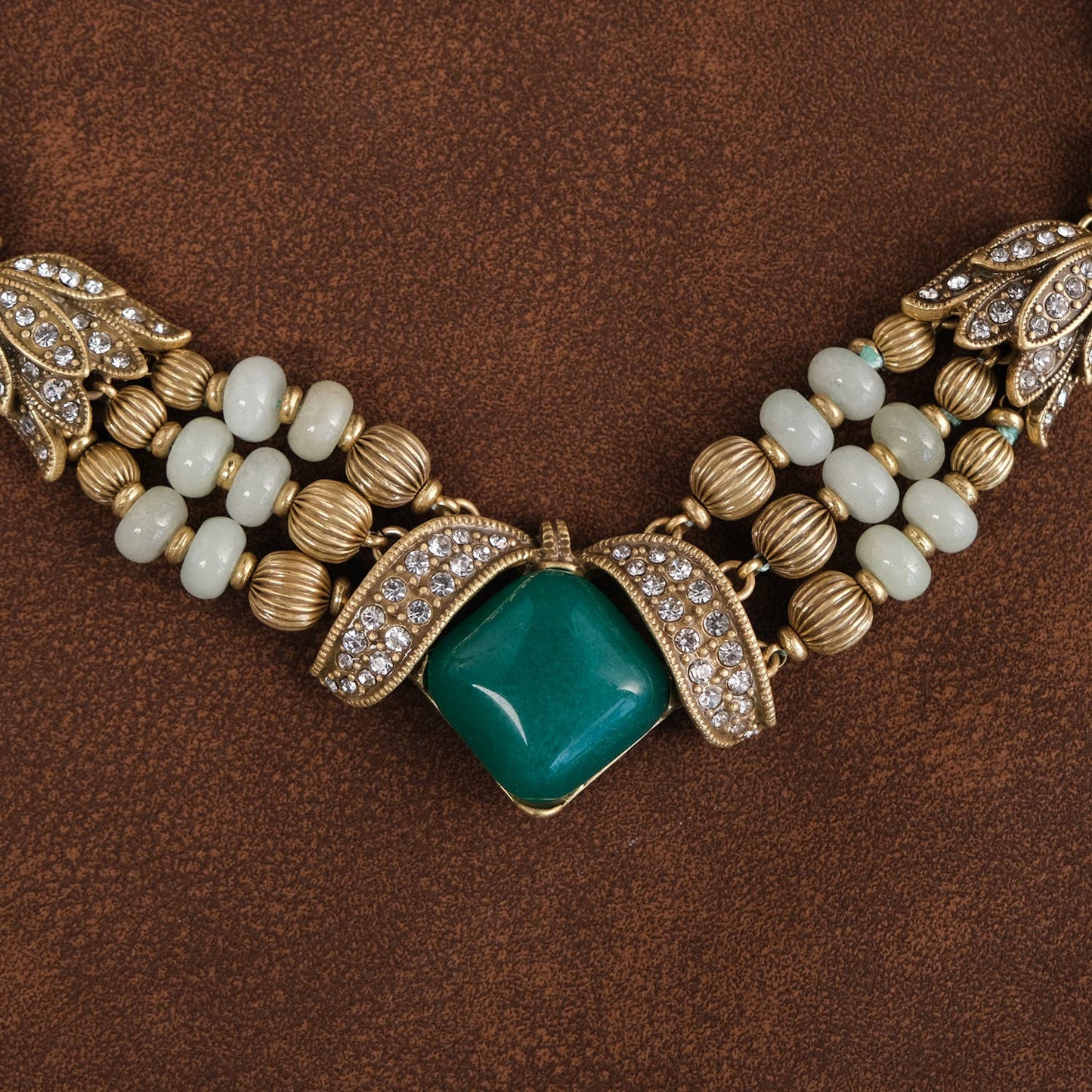 Elegant Vintage-Inspired Gemstone Crystal Statement Necklace