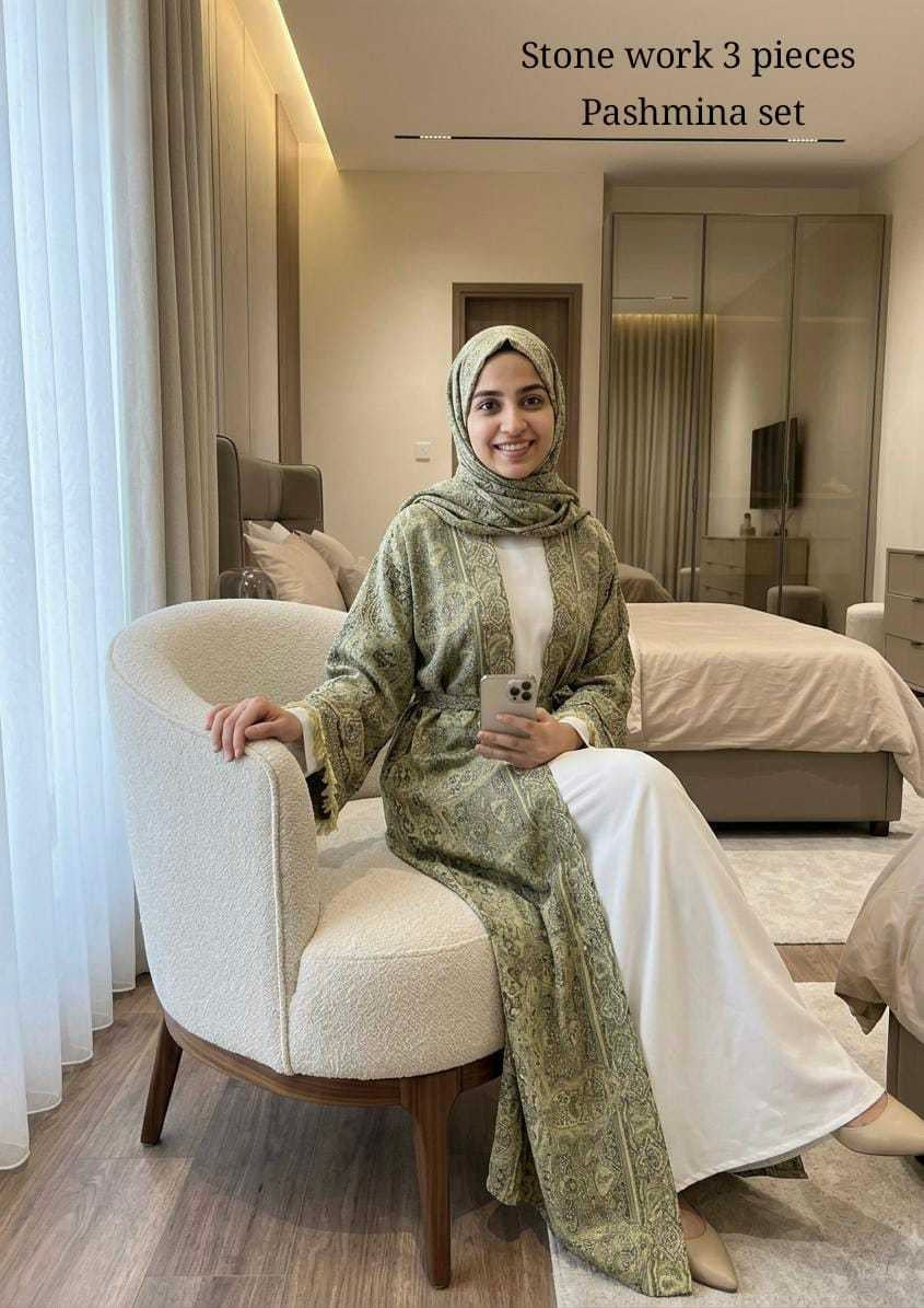 Pure
Pashmina Abaya