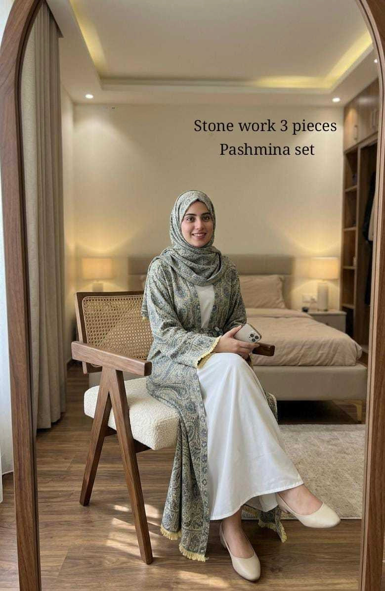 Pure
Pashmina Abaya
