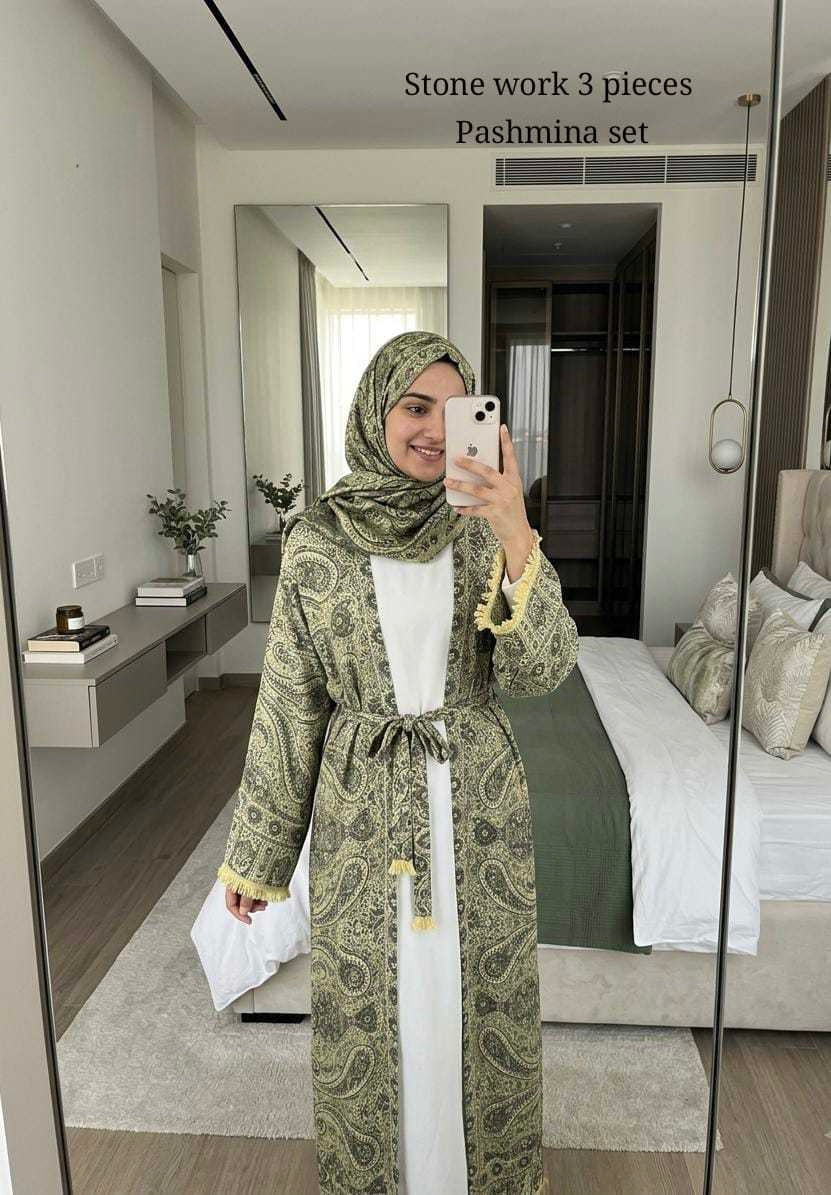 Pure
Pashmina Abaya