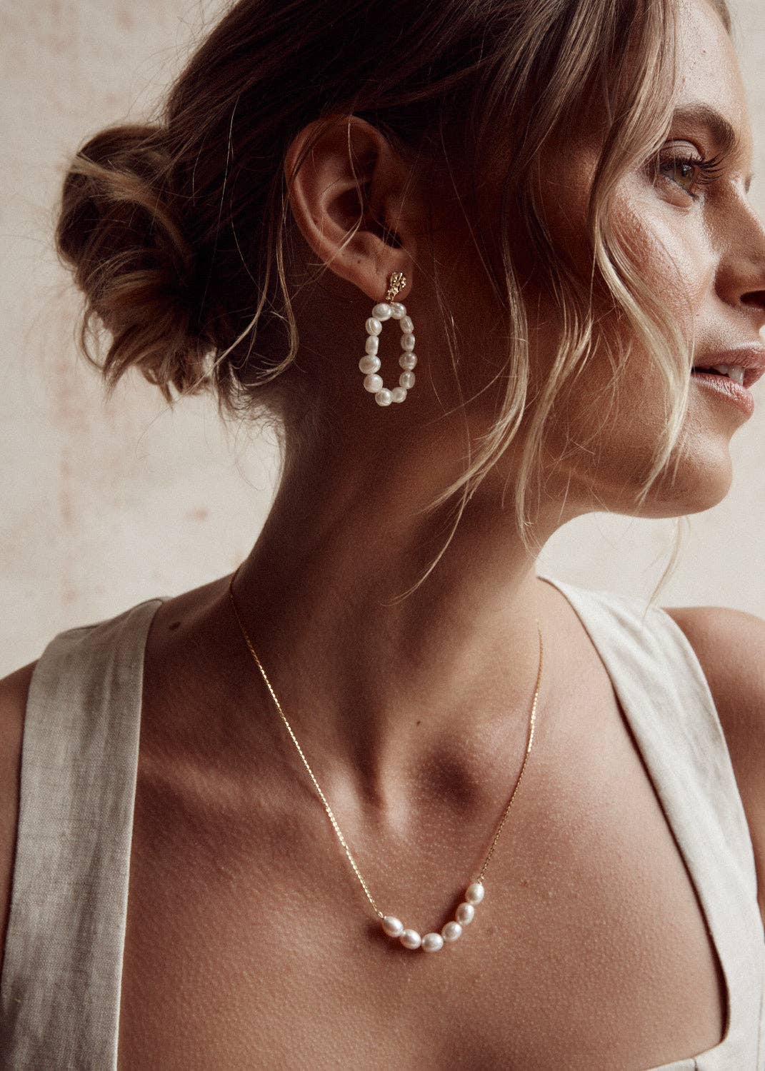 LILA PEARL NECKLACE: Gold