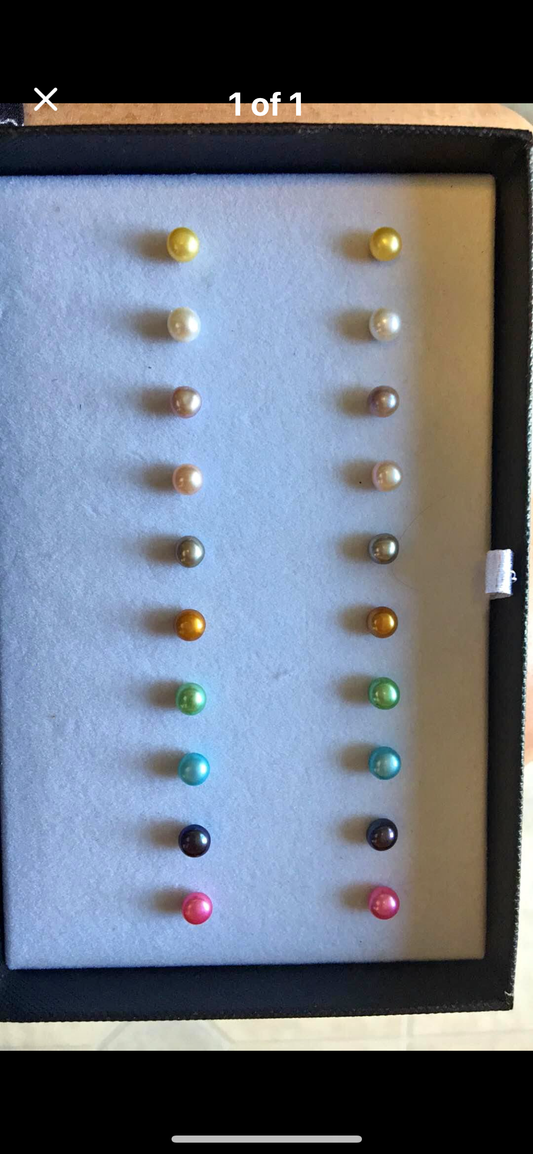 Pearl ear stud