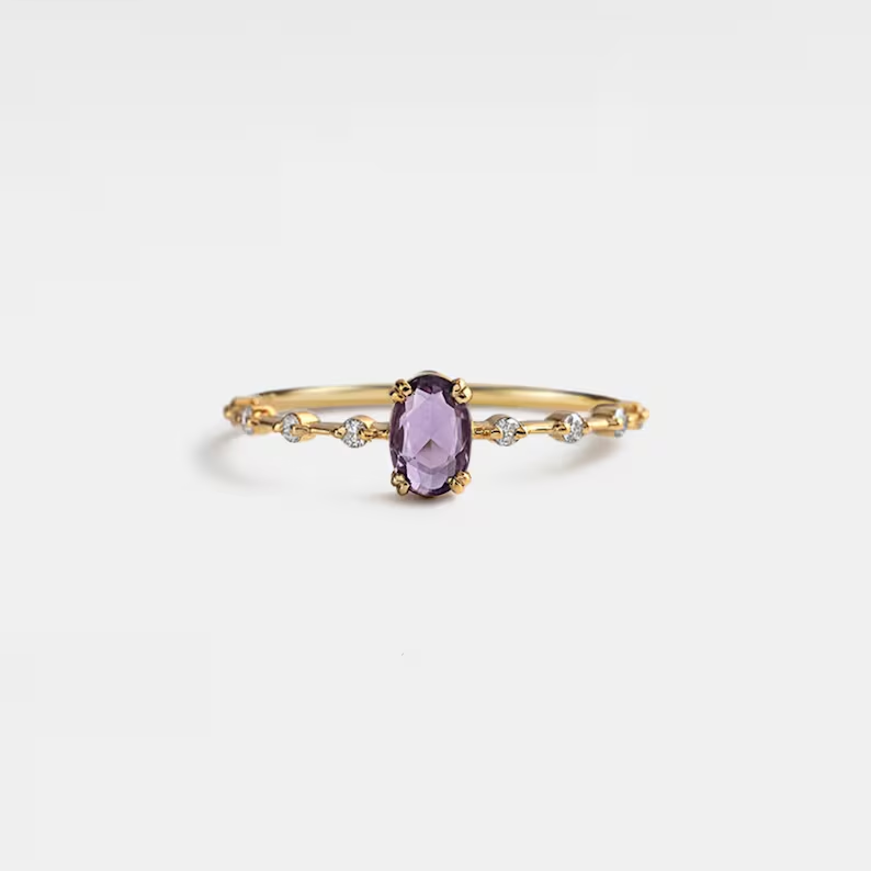 Oval Cut Natural Amethyst Ring in 925 Sterling Silver: Gold / 6 US