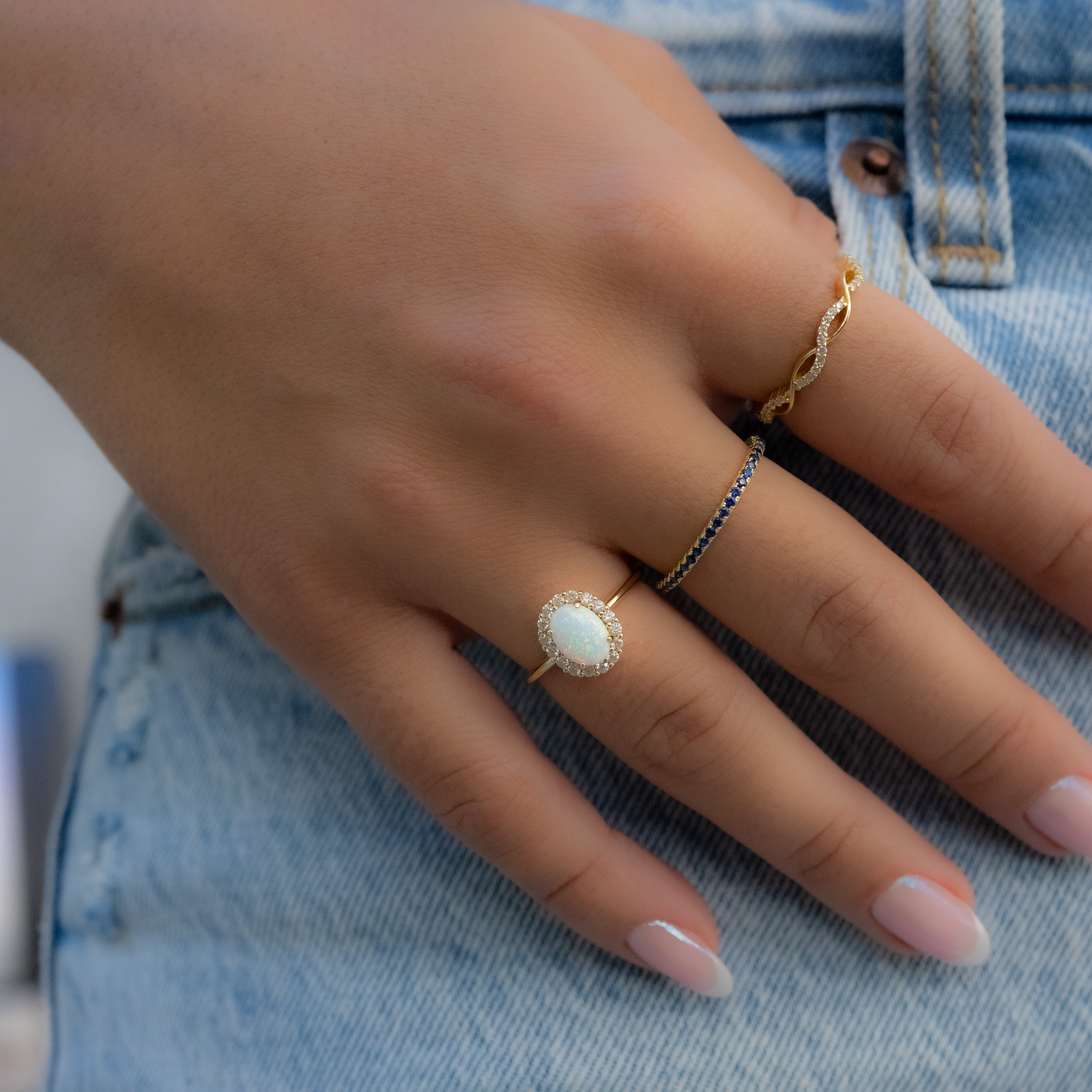 Oval Opal Ring: Gold / 6